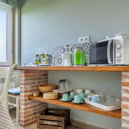 Kır Evi Brizna Orena